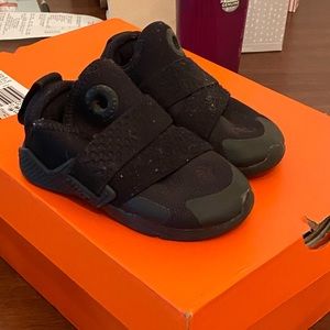 8C Nike Hurache shoes